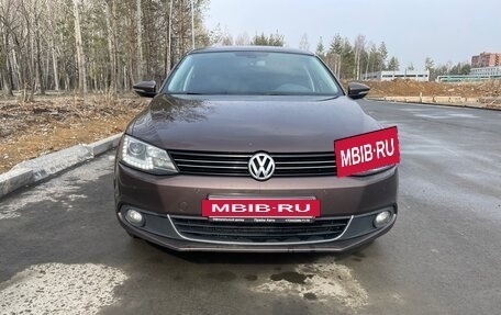 Volkswagen Jetta VI, 2014 год, 1 370 000 рублей, 2 фотография