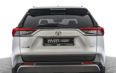 Toyota RAV4, 2021 год, 3 200 000 рублей, 6 фотография