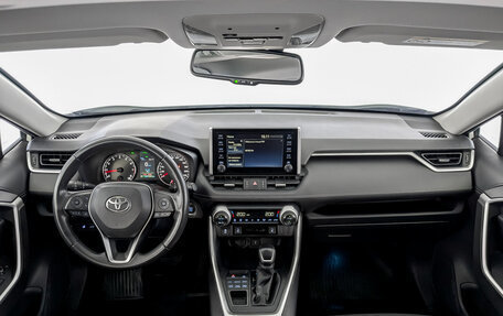 Toyota RAV4, 2021 год, 3 200 000 рублей, 14 фотография