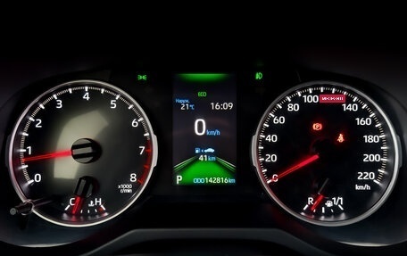 Toyota RAV4, 2021 год, 3 200 000 рублей, 13 фотография