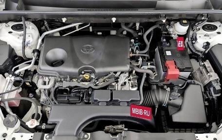 Toyota RAV4, 2021 год, 3 200 000 рублей, 9 фотография