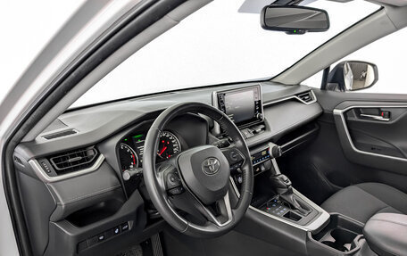 Toyota RAV4, 2021 год, 3 200 000 рублей, 16 фотография