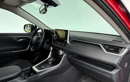 Toyota RAV4, 2021 год, 3 900 000 рублей, 13 фотография