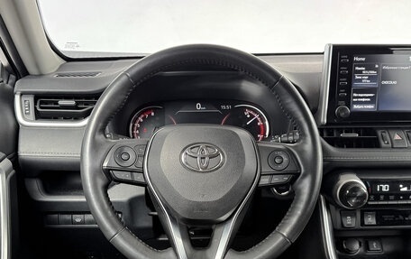 Toyota RAV4, 2021 год, 3 900 000 рублей, 21 фотография
