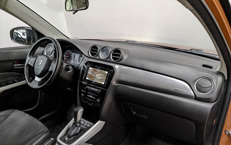 Suzuki Vitara II рестайлинг, 2015 год, 1 570 000 рублей, 13 фотография