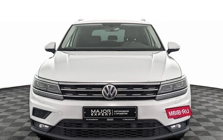 Volkswagen Tiguan II, 2018 год, 2 050 000 рублей, 2 фотография
