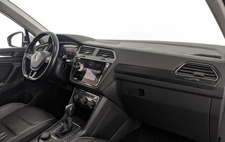 Volkswagen Tiguan II, 2018 год, 2 050 000 рублей, 12 фотография