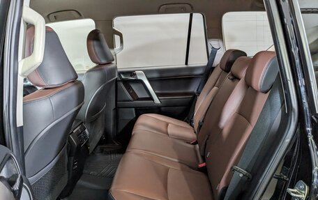 Toyota Land Cruiser Prado 150 рестайлинг 2, 2017 год, 4 150 000 рублей, 9 фотография