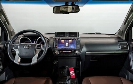 Toyota Land Cruiser Prado 150 рестайлинг 2, 2017 год, 4 150 000 рублей, 23 фотография