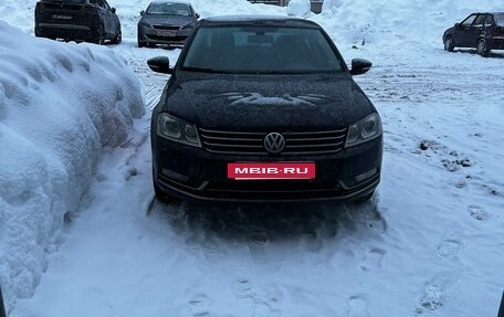 Volkswagen Passat B7, 2011 год, 880 000 рублей, 2 фотография