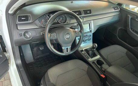 Volkswagen Passat B7, 2013 год, 1 350 000 рублей, 13 фотография