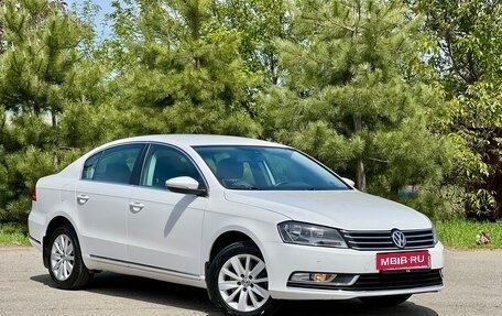 Volkswagen Passat B7, 2013 год, 1 350 000 рублей, 2 фотография