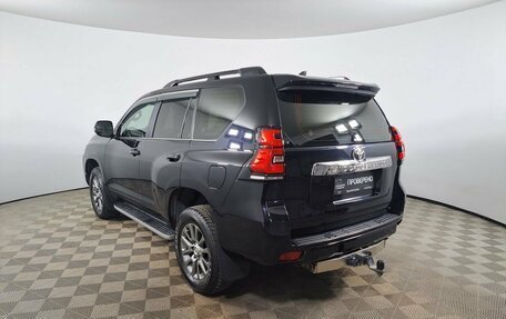 Toyota Land Cruiser Prado 150 рестайлинг 2, 2018 год, 4 699 000 рублей, 8 фотография