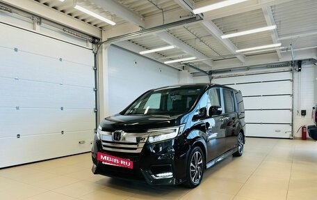 Honda Stepwgn IV, 2017 год, 2 949 900 рублей, 2 фотография