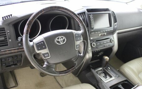 Toyota Land Cruiser 200, 2011 год, 2 886 000 рублей, 12 фотография