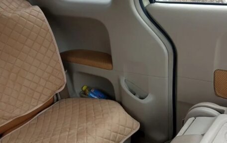 Toyota Porte II, 2005 год, 600 000 рублей, 7 фотография