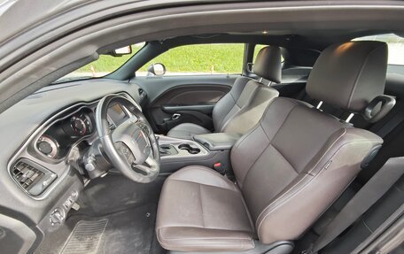 Dodge Challenger III рестайлинг 2, 2019 год, 4 200 000 рублей, 9 фотография