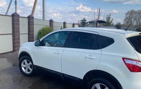 Nissan Qashqai, 2010 год, 850 000 рублей, 2 фотография