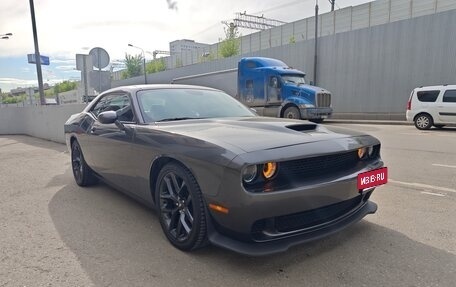 Dodge Challenger III рестайлинг 2, 2019 год, 4 200 000 рублей, 3 фотография