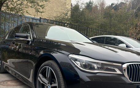 BMW 7 серия, 2018 год, 4 850 000 рублей, 2 фотография