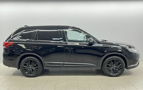 Mitsubishi Outlander III рестайлинг 3, 2020 год, 2 095 000 рублей, 6 фотография