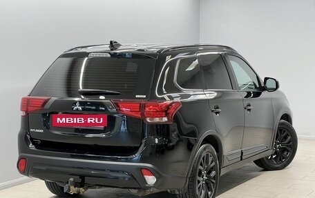 Mitsubishi Outlander III рестайлинг 3, 2020 год, 2 095 000 рублей, 5 фотография