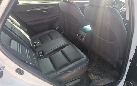 Lexus NX I, 2017 год, 2 600 000 рублей, 18 фотография