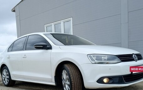Volkswagen Jetta VI, 2014 год, 950 000 рублей, 3 фотография