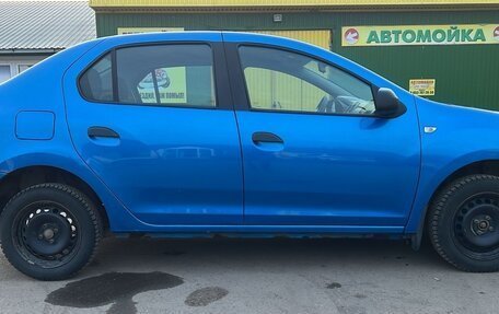 Renault Logan II, 2017 год, 805 000 рублей, 3 фотография