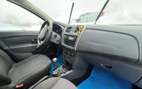 Renault Logan II, 2017 год, 805 000 рублей, 9 фотография