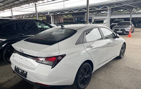Hyundai Elantra, 2023 год, 2 299 000 рублей, 2 фотография