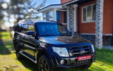 Mitsubishi Pajero IV, 2011 год, 1 915 000 рублей, 1 фотография