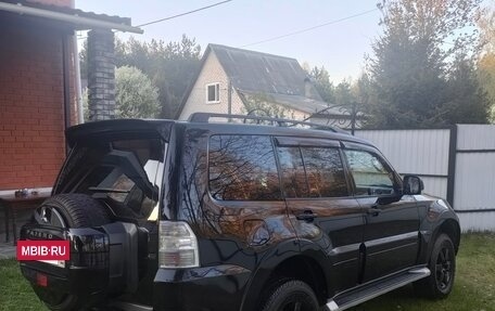Mitsubishi Pajero IV, 2011 год, 1 915 000 рублей, 4 фотография