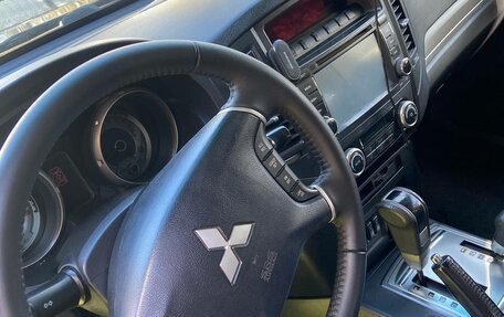Mitsubishi Pajero IV, 2011 год, 1 915 000 рублей, 15 фотография