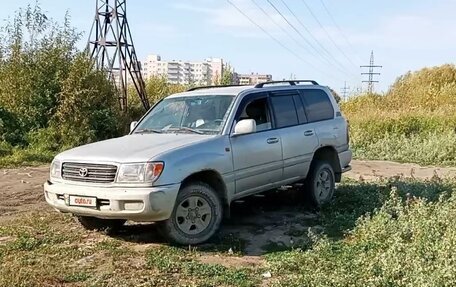 Toyota Land Cruiser 100 рестайлинг 2, 2000 год, 1 200 000 рублей, 2 фотография