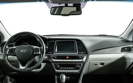 Hyundai Sonata VII, 2018 год, 2 149 898 рублей, 13 фотография