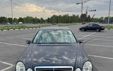 Mercedes-Benz E-Класс, 2005 год, 700 000 рублей, 1 фотография