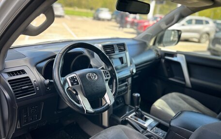 Toyota Land Cruiser Prado 150 рестайлинг 2, 2011 год, 2 500 000 рублей, 11 фотография