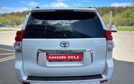 Toyota Land Cruiser Prado 150 рестайлинг 2, 2011 год, 2 500 000 рублей, 8 фотография