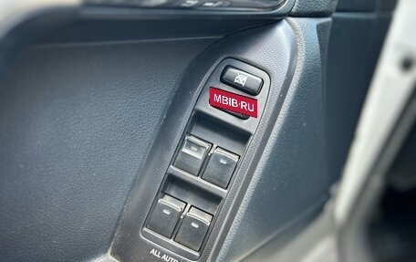 Toyota Land Cruiser Prado 150 рестайлинг 2, 2011 год, 2 500 000 рублей, 12 фотография