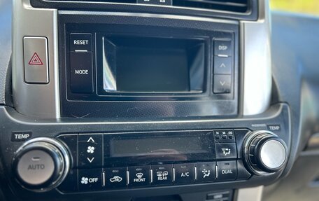 Toyota Land Cruiser Prado 150 рестайлинг 2, 2011 год, 2 500 000 рублей, 15 фотография