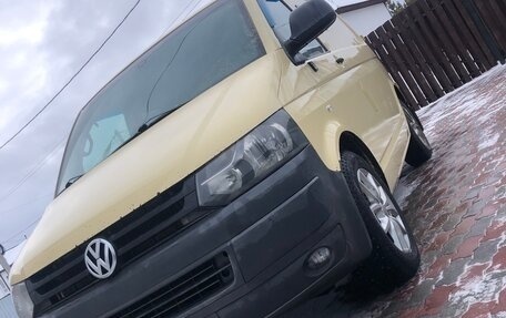 Volkswagen Transporter T5 рестайлинг, 2011 год, 1 600 000 рублей, 1 фотография