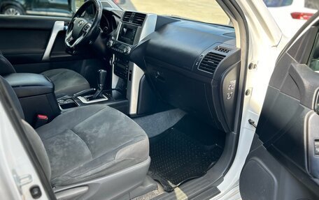 Toyota Land Cruiser Prado 150 рестайлинг 2, 2011 год, 2 500 000 рублей, 20 фотография