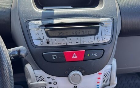 Peugeot 107 I рестайлинг, 2010 год, 460 000 рублей, 14 фотография