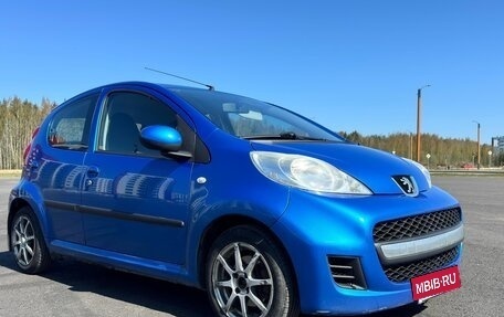 Peugeot 107 I рестайлинг, 2010 год, 460 000 рублей, 2 фотография