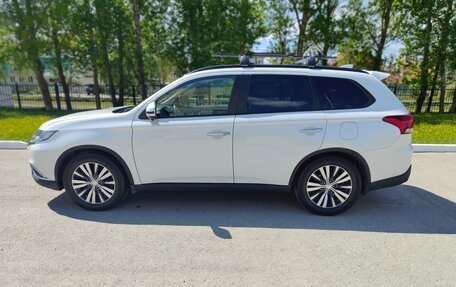 Mitsubishi Outlander III рестайлинг 3, 2012 год, 1 300 000 рублей, 6 фотография