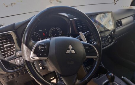Mitsubishi Outlander III рестайлинг 3, 2012 год, 1 300 000 рублей, 11 фотография