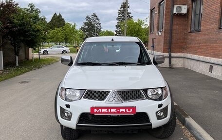 Mitsubishi L200 IV рестайлинг, 2013 год, 1 650 000 рублей, 2 фотография