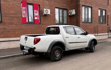 Mitsubishi L200 IV рестайлинг, 2013 год, 1 650 000 рублей, 4 фотография