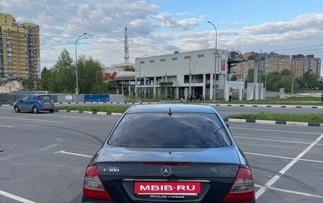 Mercedes-Benz E-Класс, 2005 год, 700 000 рублей, 3 фотография